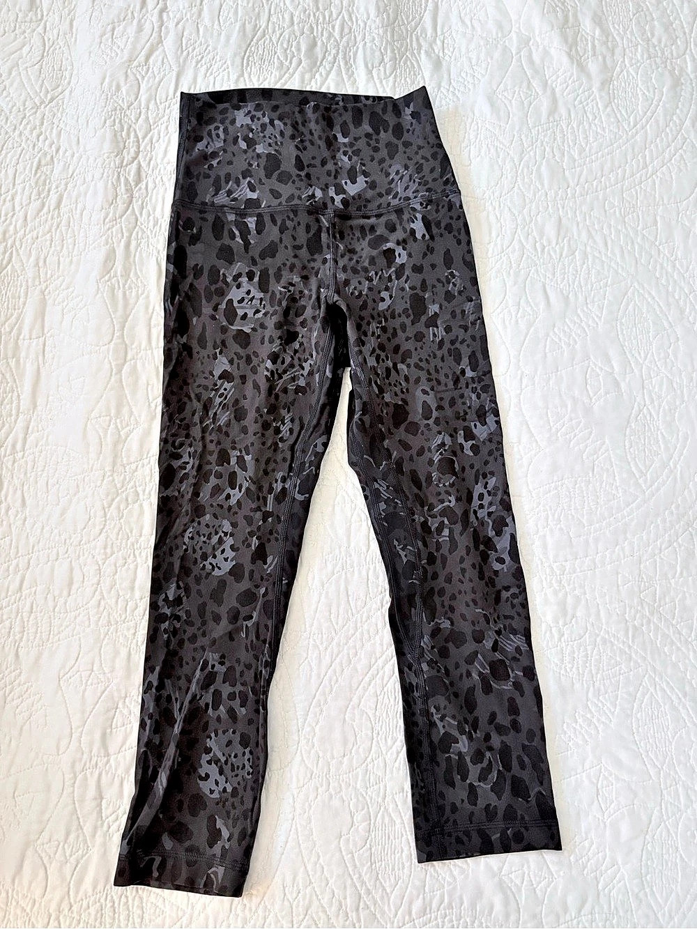 Lululemon Align High-Rise Crop 21" Leopard Print Leggings Small